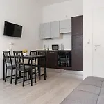 Pleasant 2Br - Perfect For Long Stays